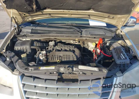 2010 Chrysler Town & Country New Limited из США, поврежденный, VIN 2A4RR7DX6AR321958